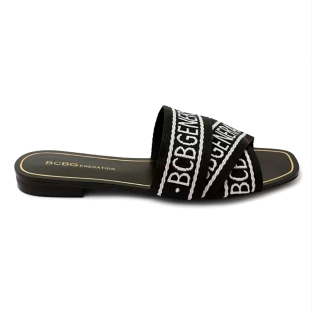 NWOT BCBGeneration Slide Sandal